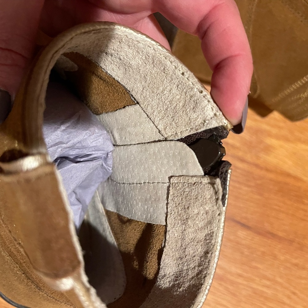 Kindred Sprits Suede Booties size 37 - Picture 6 of 9